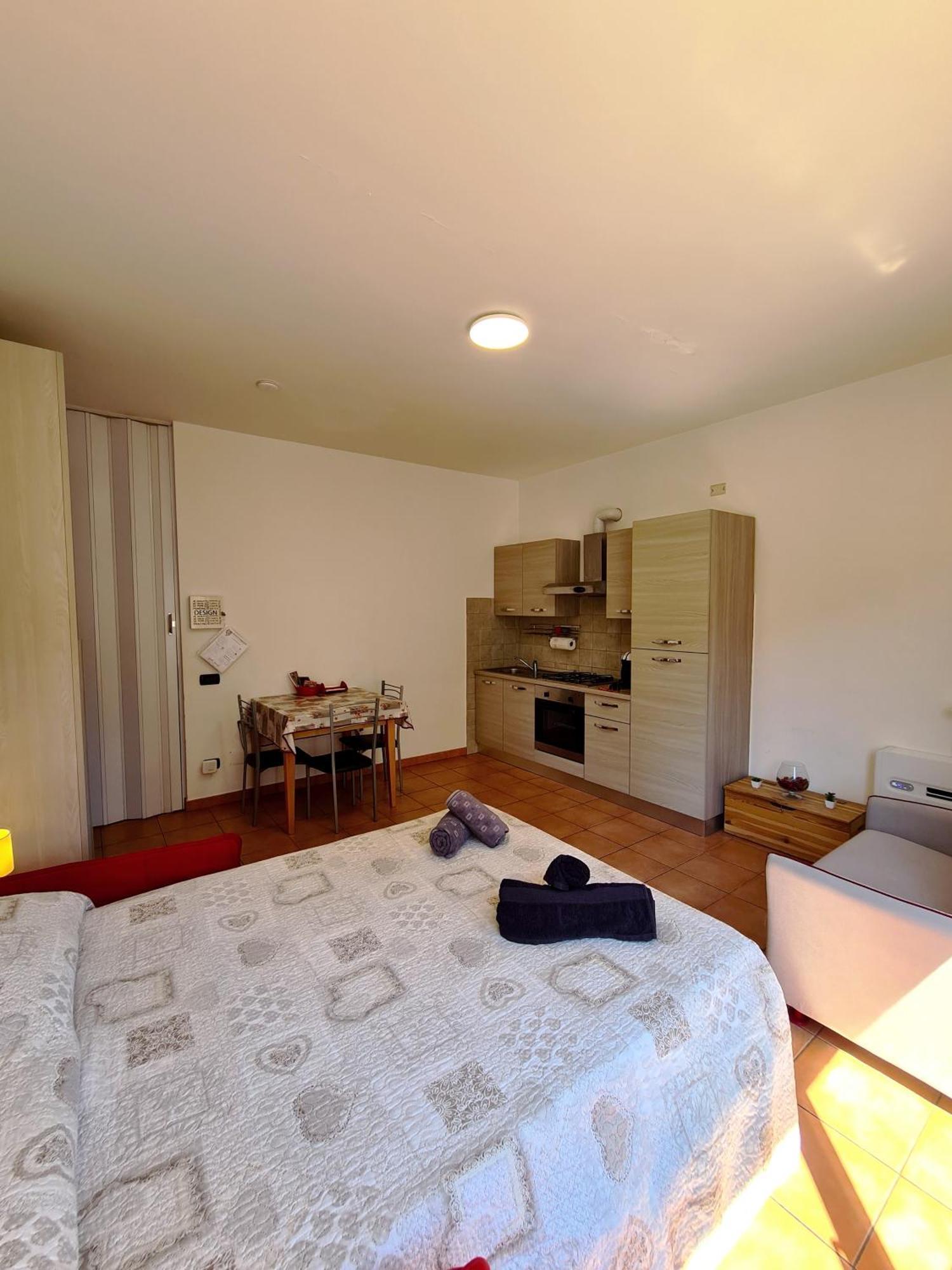 Ampio E Luminoso Monolocale Apartment Perugia Luaran gambar
